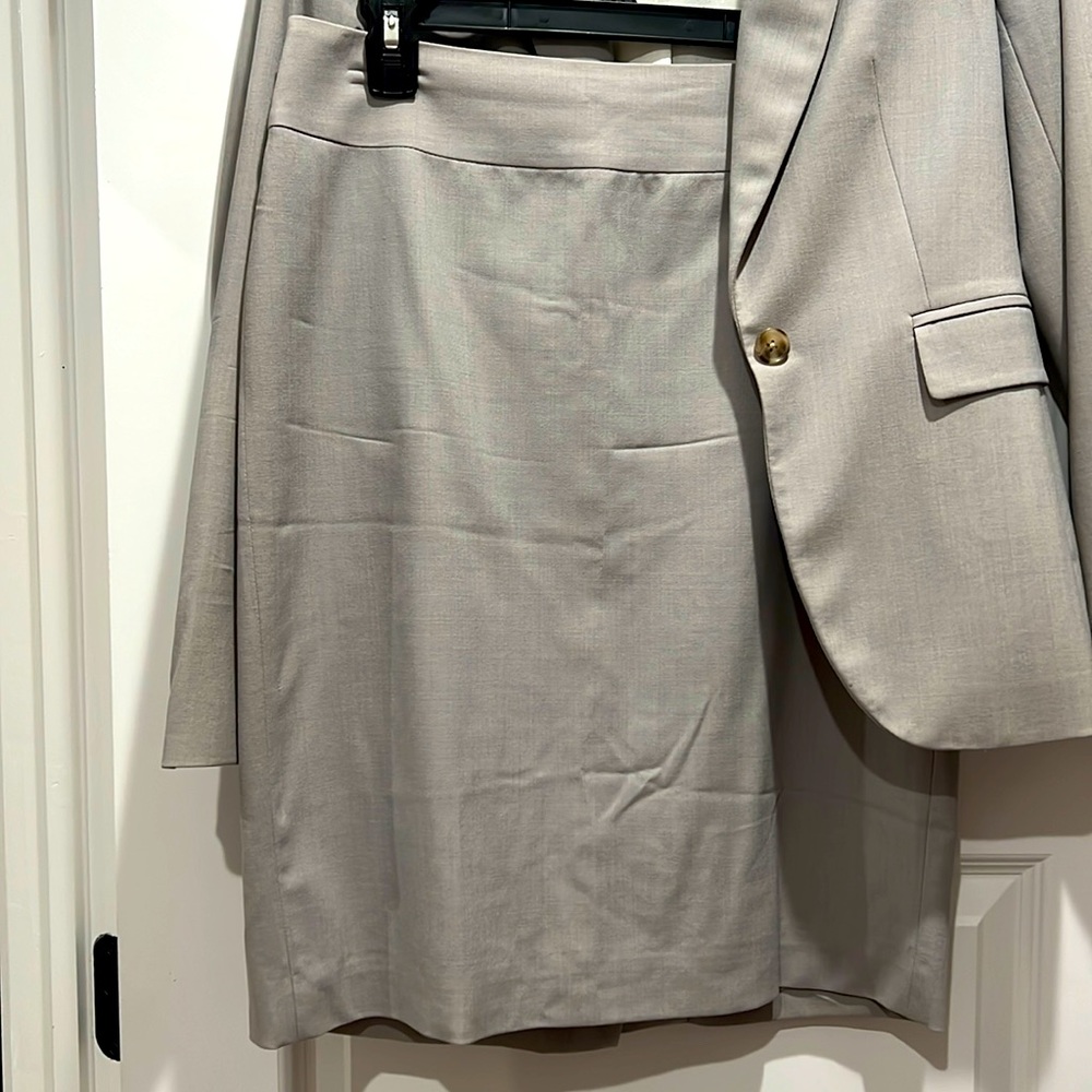 Woman professional pencil skirt